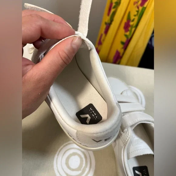 Veja Recife Logo Sneaker - Picture 9 of 13